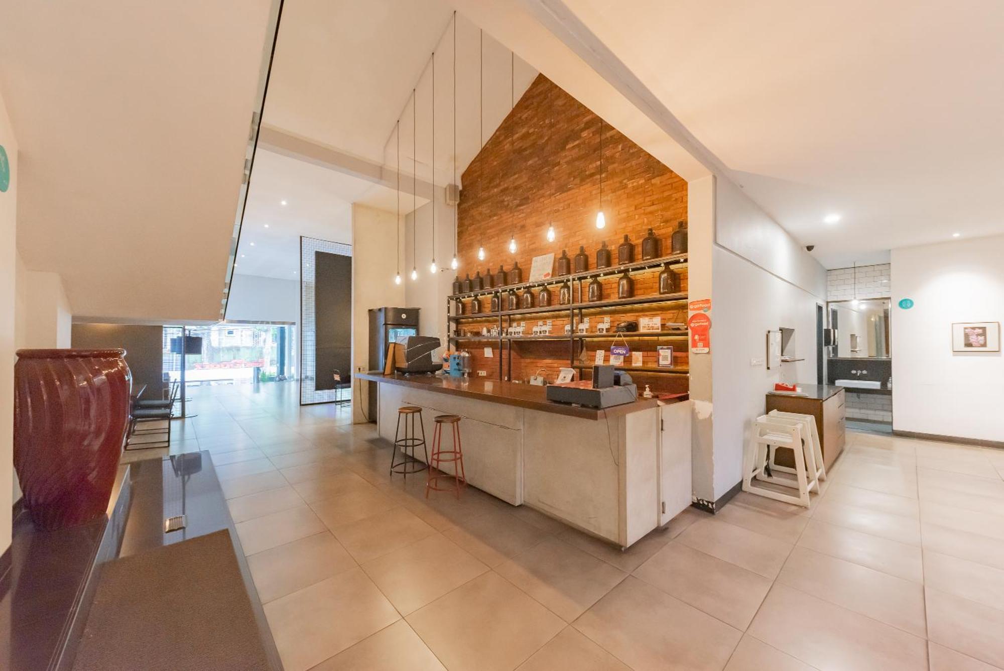 Reddoorz Plus @ Cipaganti Street 3 باندونج المظهر الخارجي الصورة