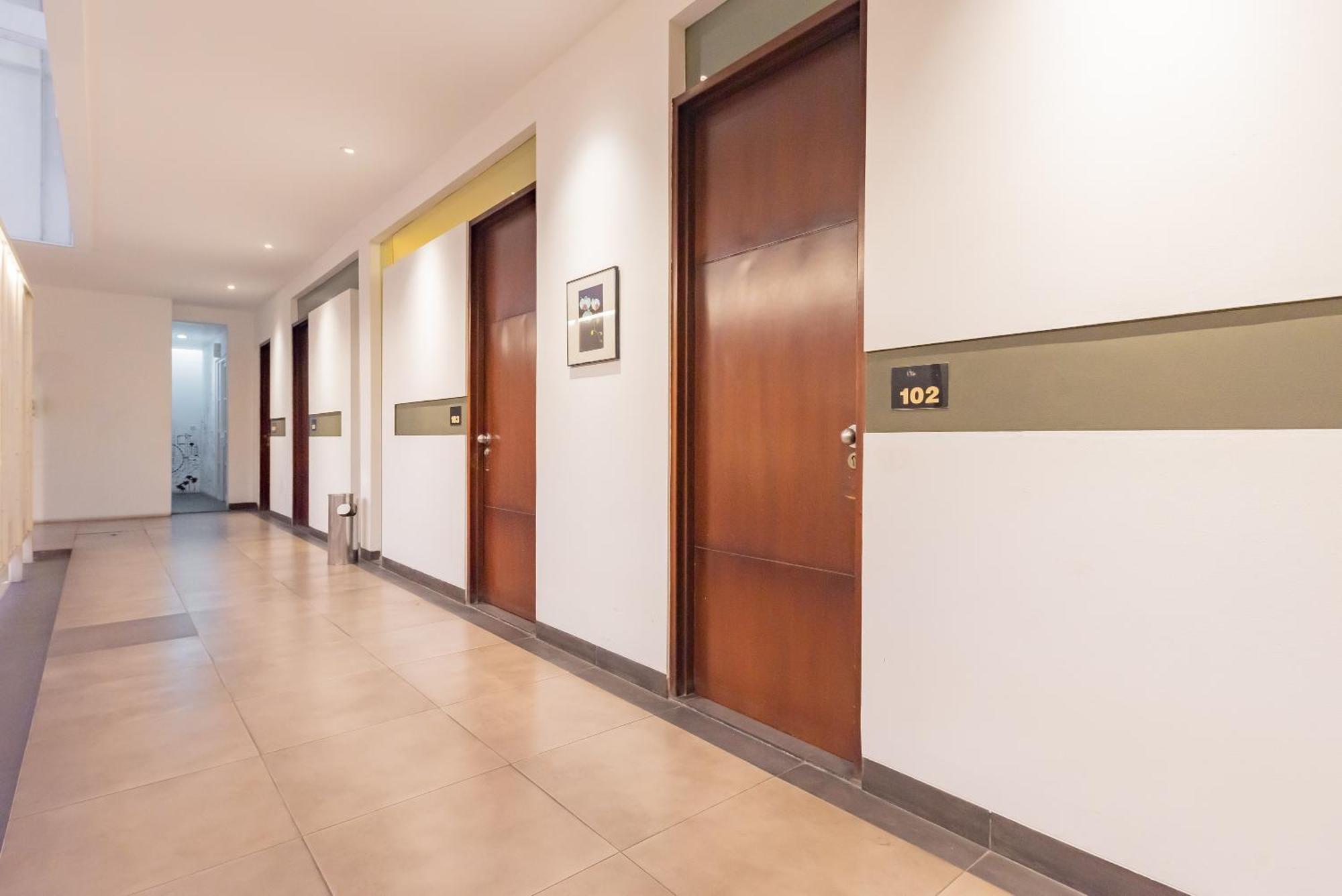 Reddoorz Plus @ Cipaganti Street 3 باندونج المظهر الخارجي الصورة