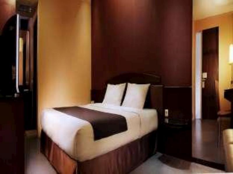 Reddoorz Plus @ Cipaganti Street 3 باندونج المظهر الخارجي الصورة